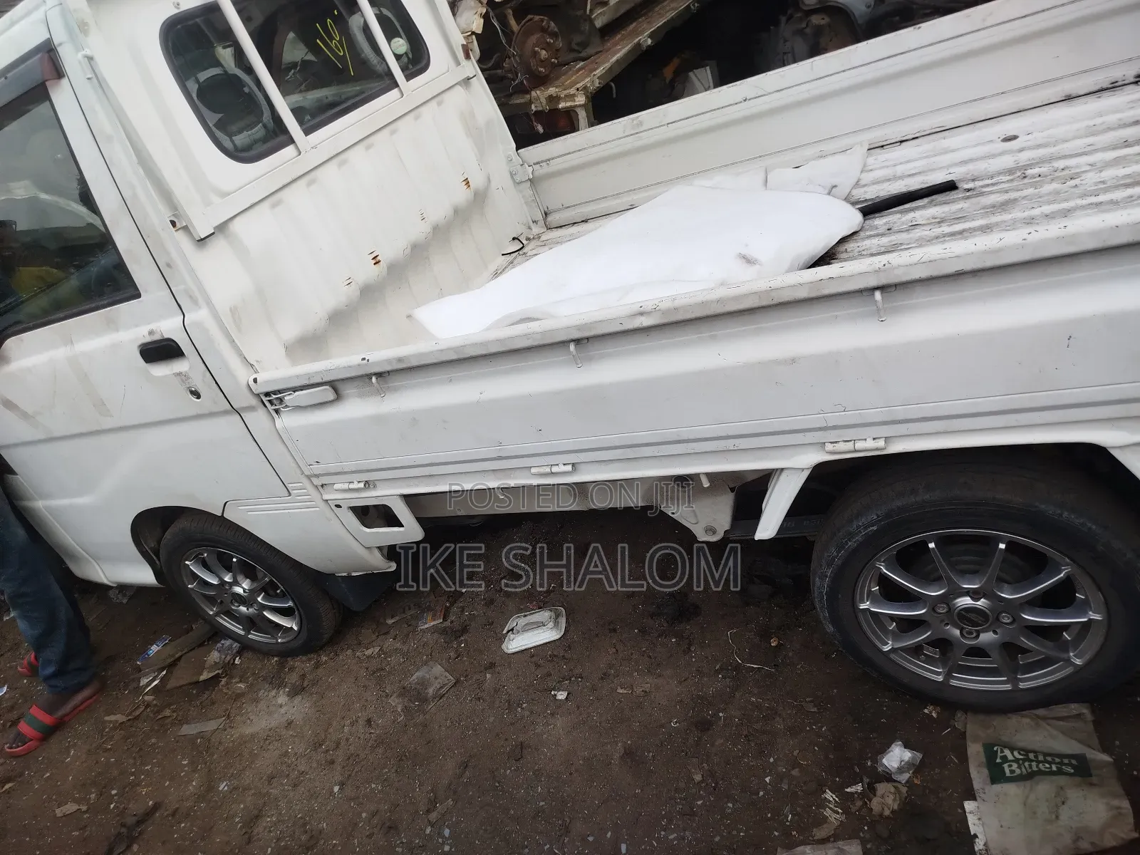 Daihatsu Hijet 2012 White