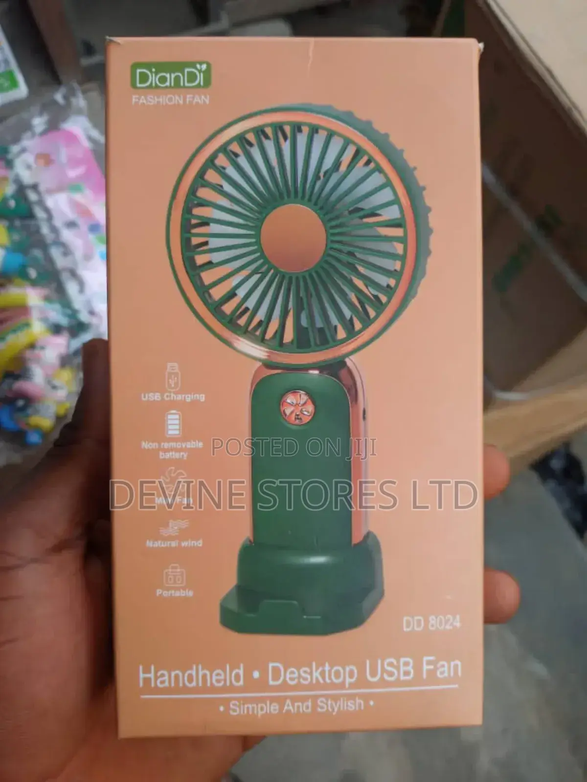 Handheld Make-Up Fan