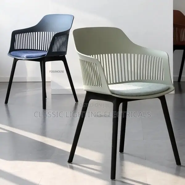 Nordic Minimalist Plastic Dining Chair for Kitchen Furniture