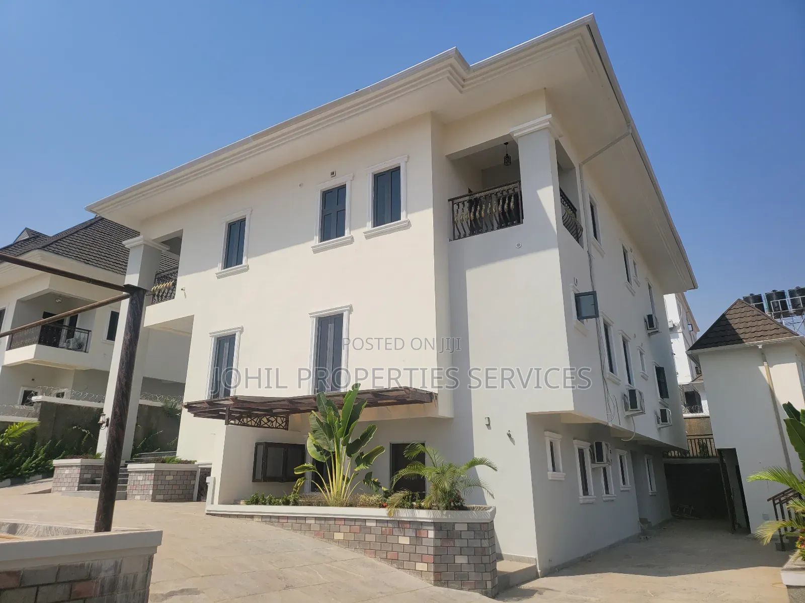 5bdrm Duplex in Naf Valley Estate, Asokoro for sale