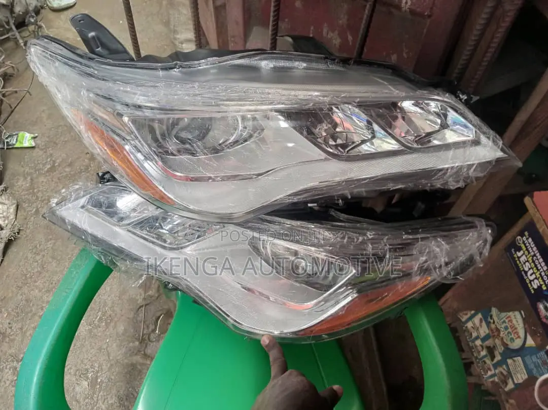 Headlight Toyota Camry 2015-017