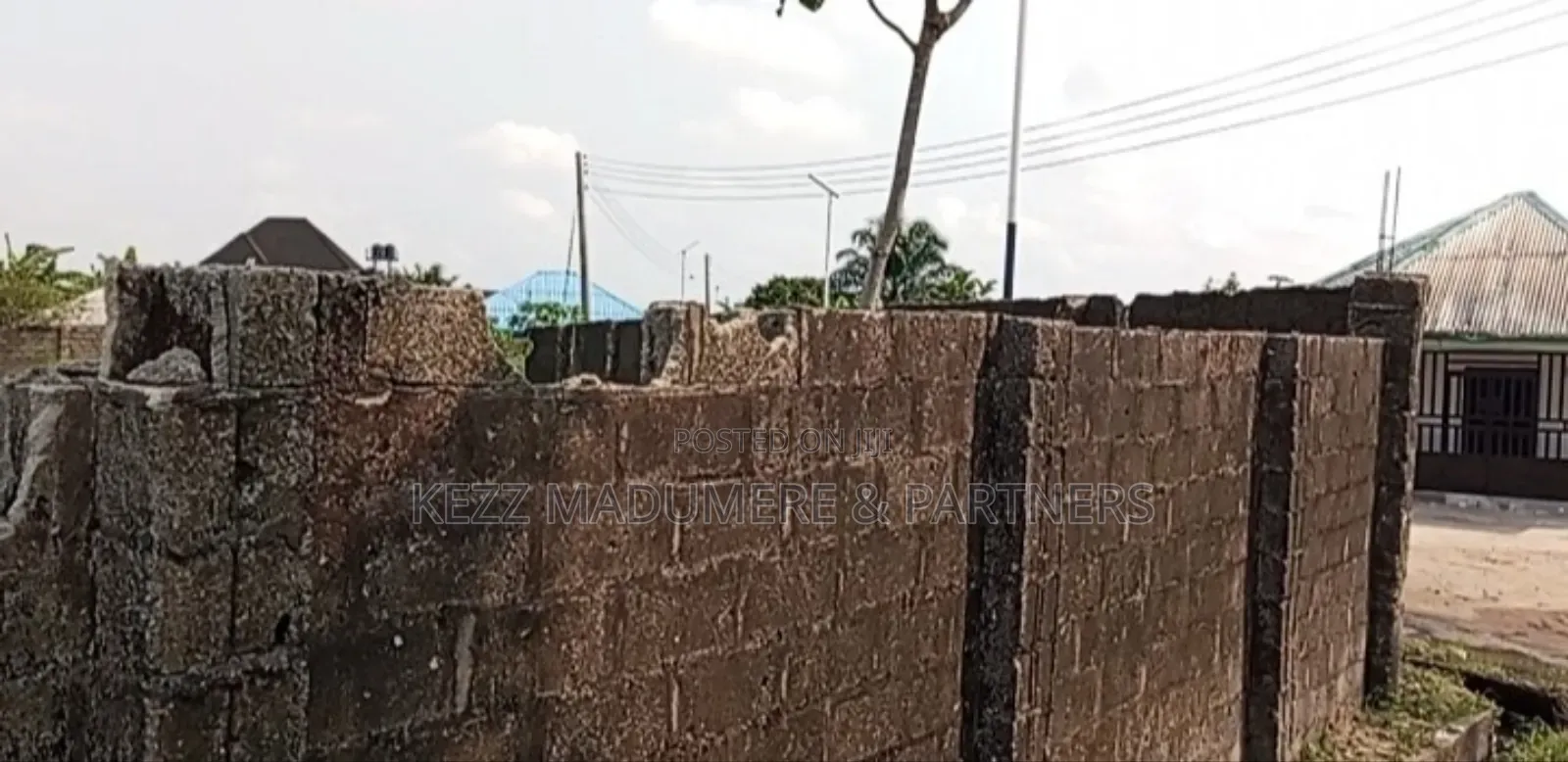 For Sale : 3 Plots on G.U.Aker Major Road,Eliozu