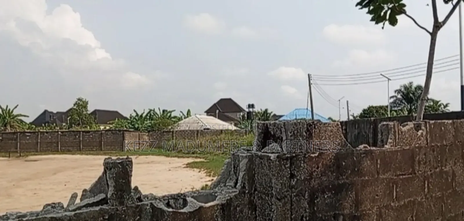 For Sale : 3 Plots on G.U.Aker Major Road,Eliozu