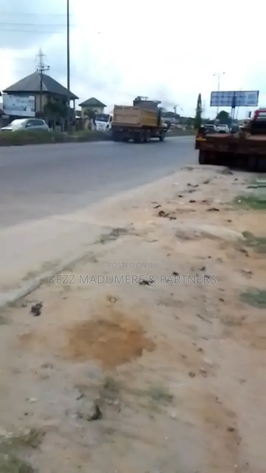 For Sale : 3 Plots on G.U.Aker Major Road,Eliozu