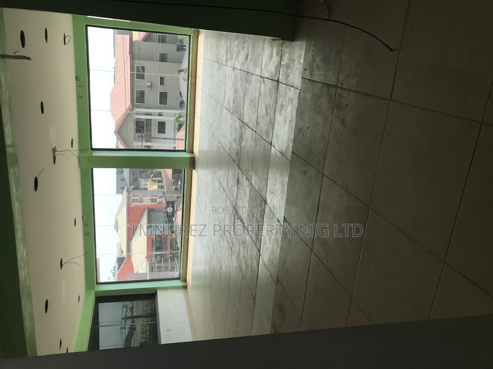 Showroom Shop Open Space for Rent