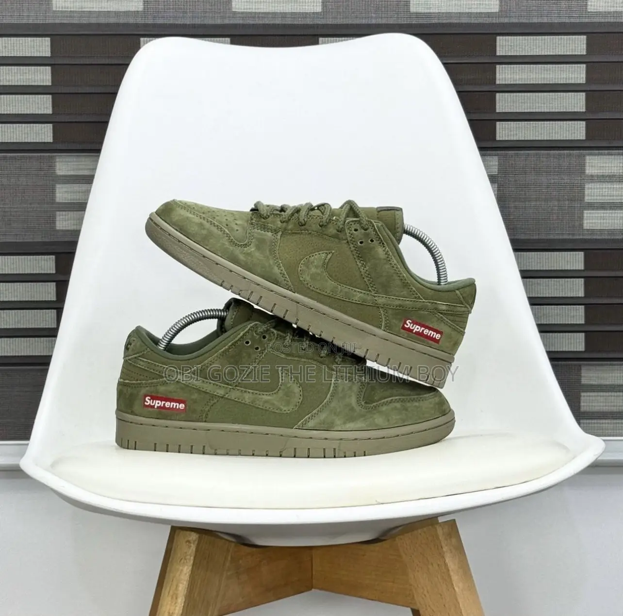 High Quality Nike Sneakers Shoe. Best Shoe Importer