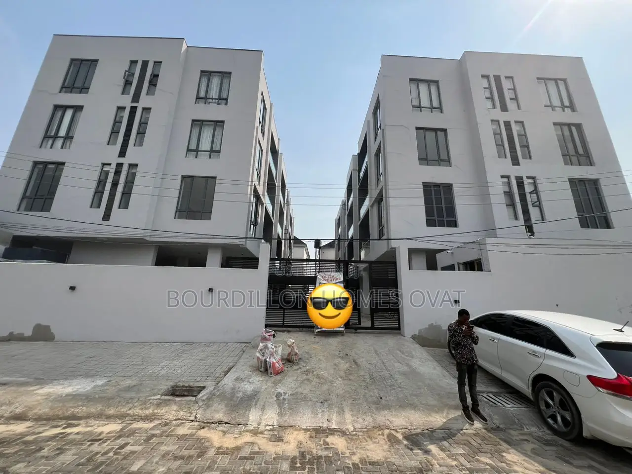 2bdrm Apartment in Chevron for sale