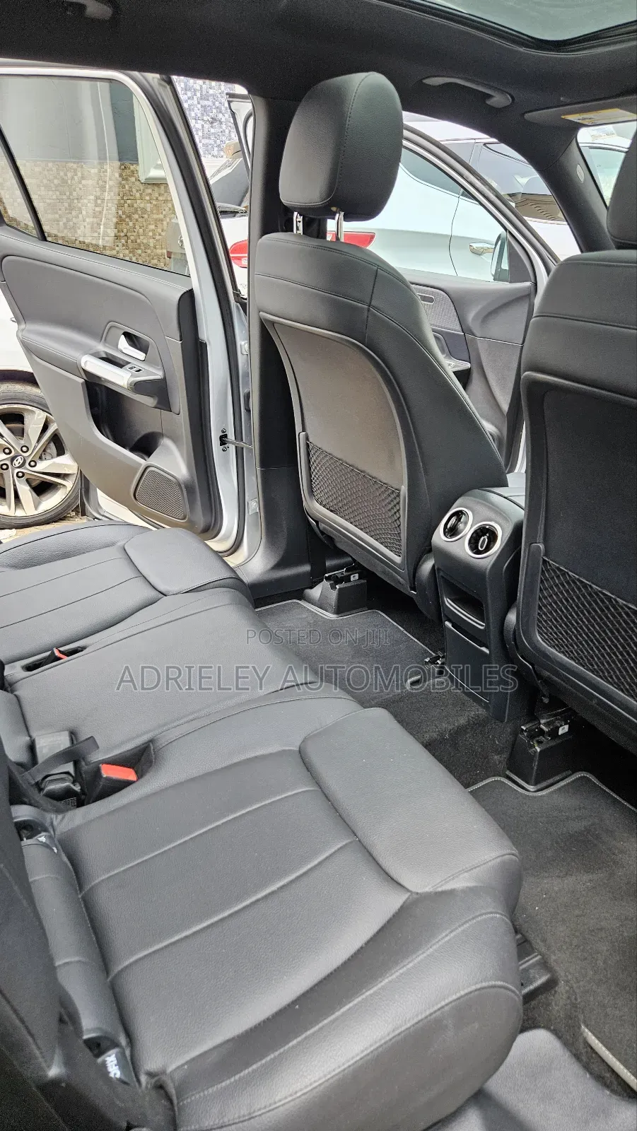 Mercedes-Benz GLB-Class GLB 250 4MATIC 2021 Silver