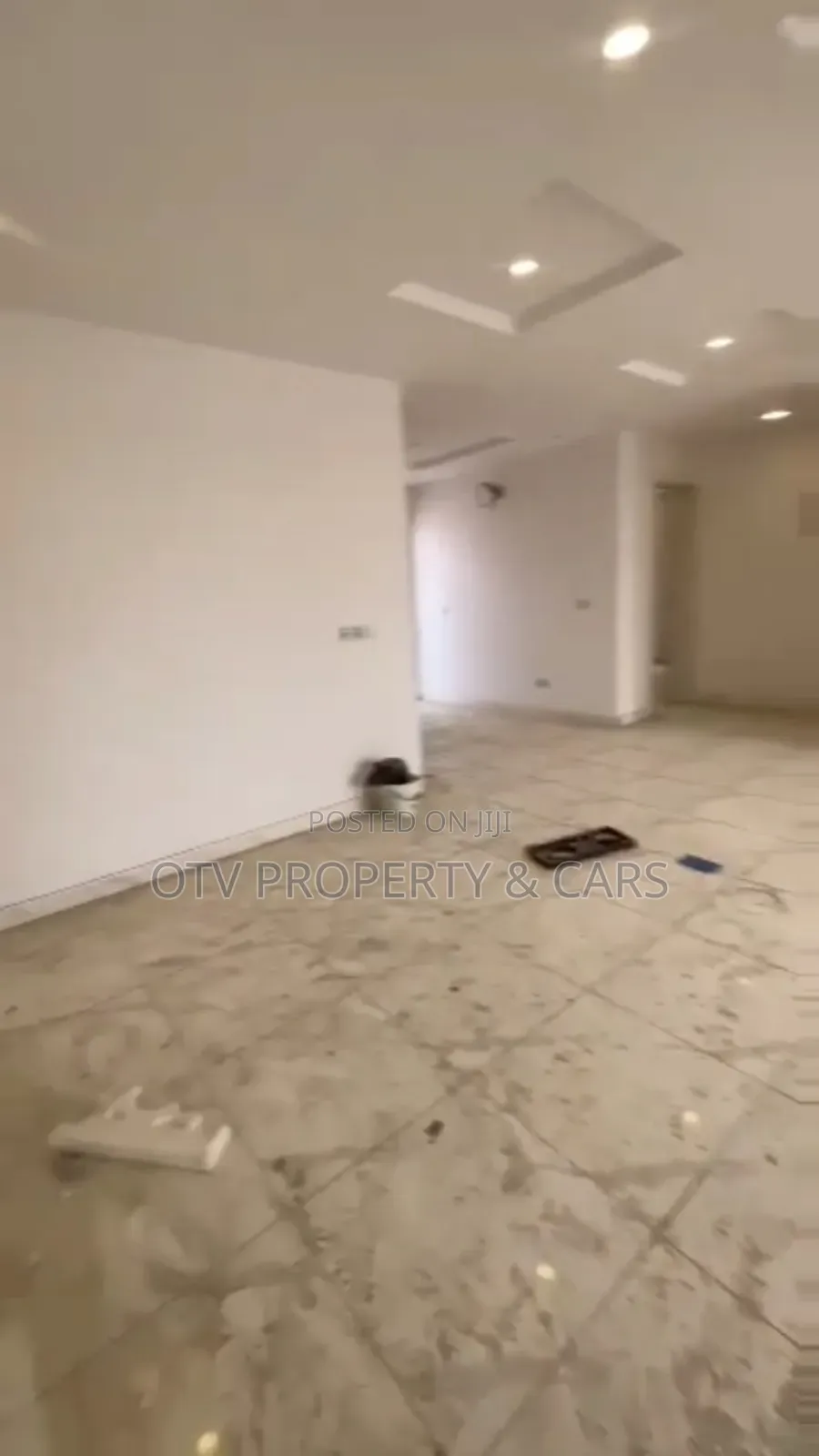 Furnished 3bdrm Penthouse in Lekki Phase 1 for sale
