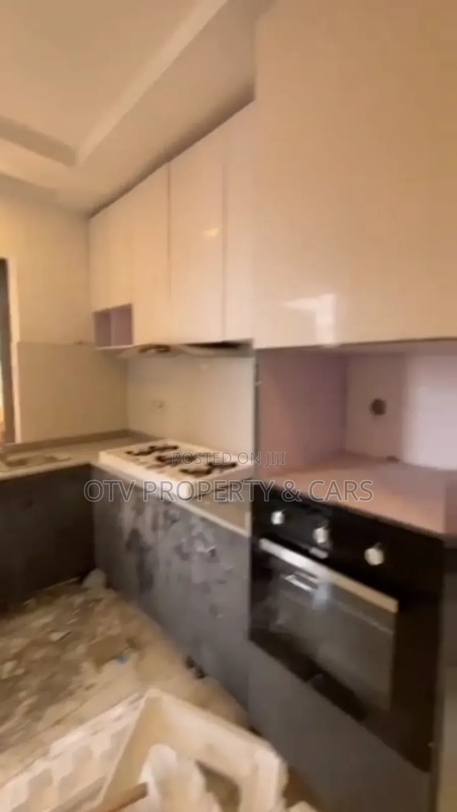 Furnished 3bdrm Penthouse in Lekki Phase 1 for sale