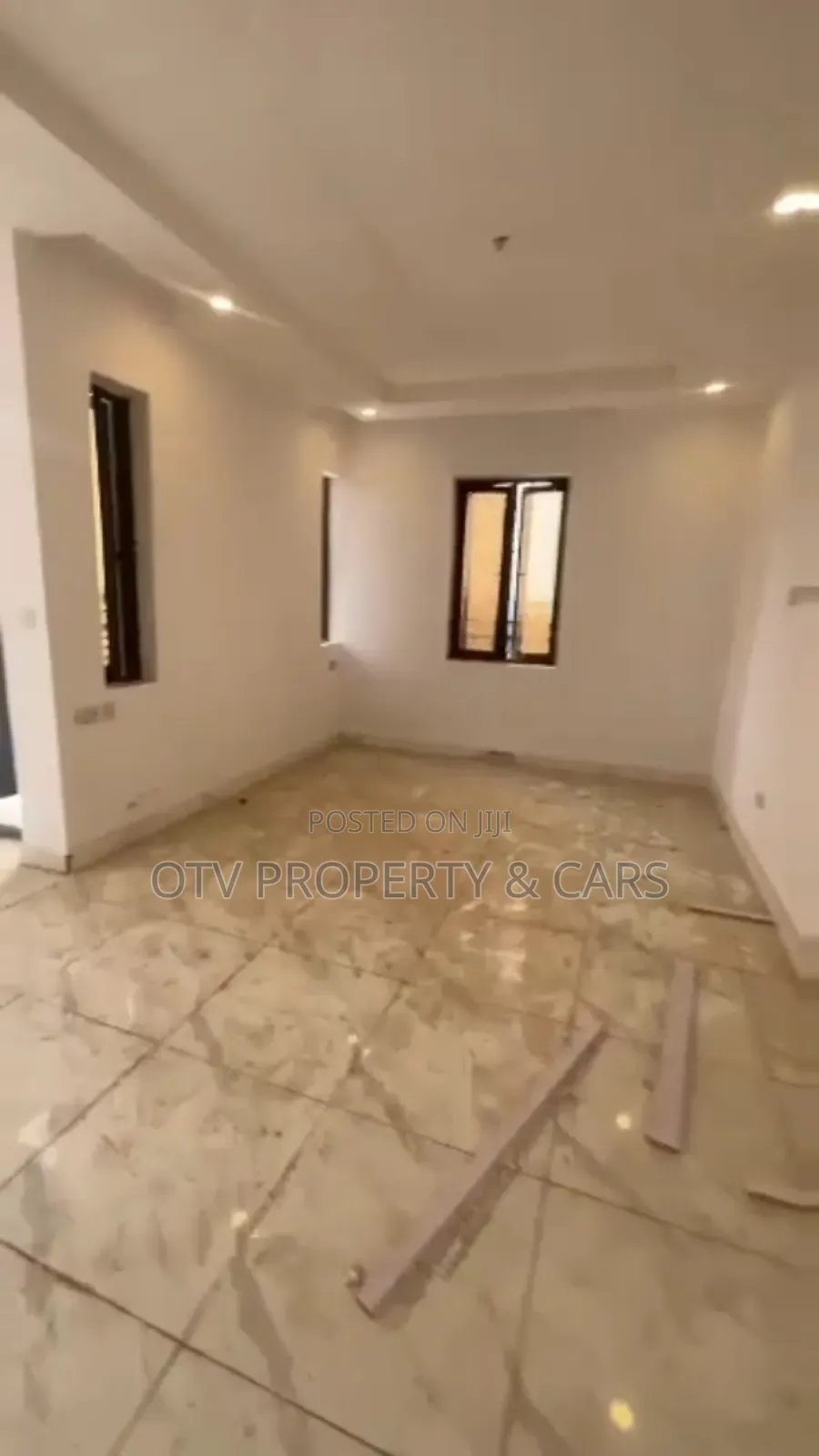 Furnished 3bdrm Penthouse in Lekki Phase 1 for sale