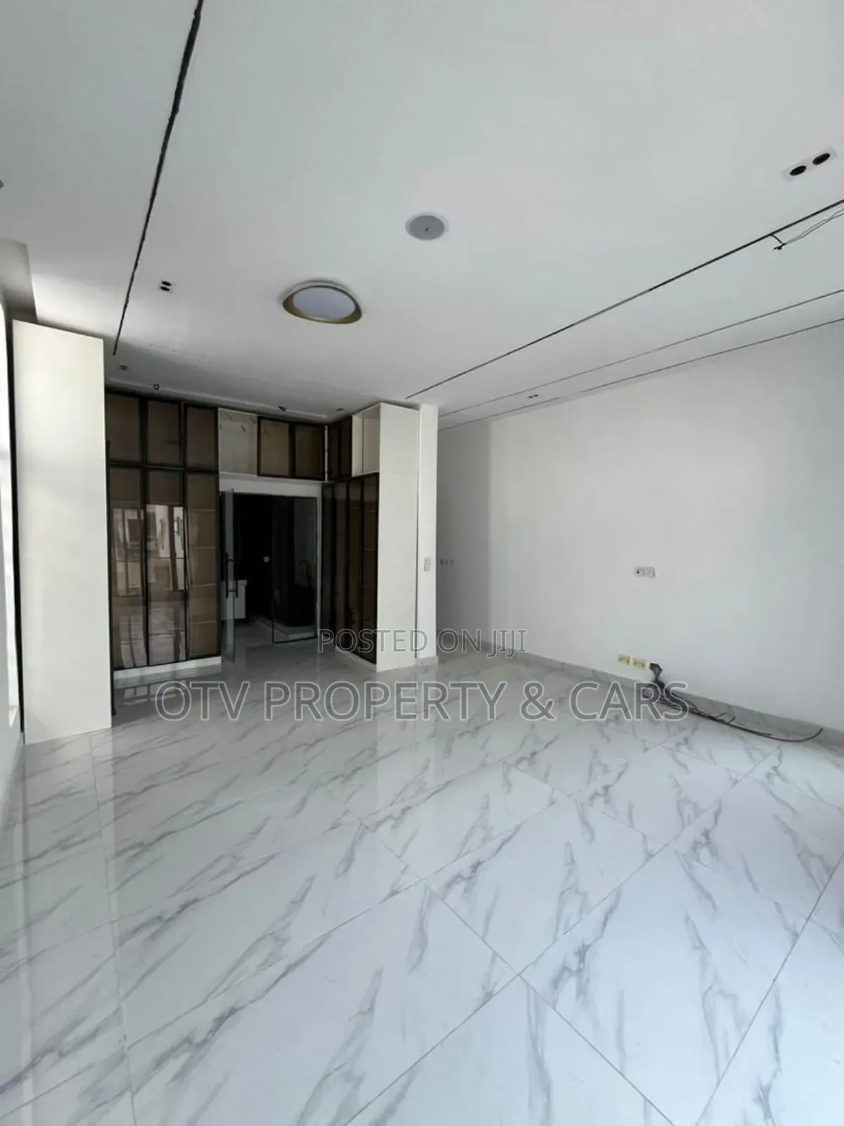 Furnished 4bdrm Maisonette in Lekki Phase 1 for sale