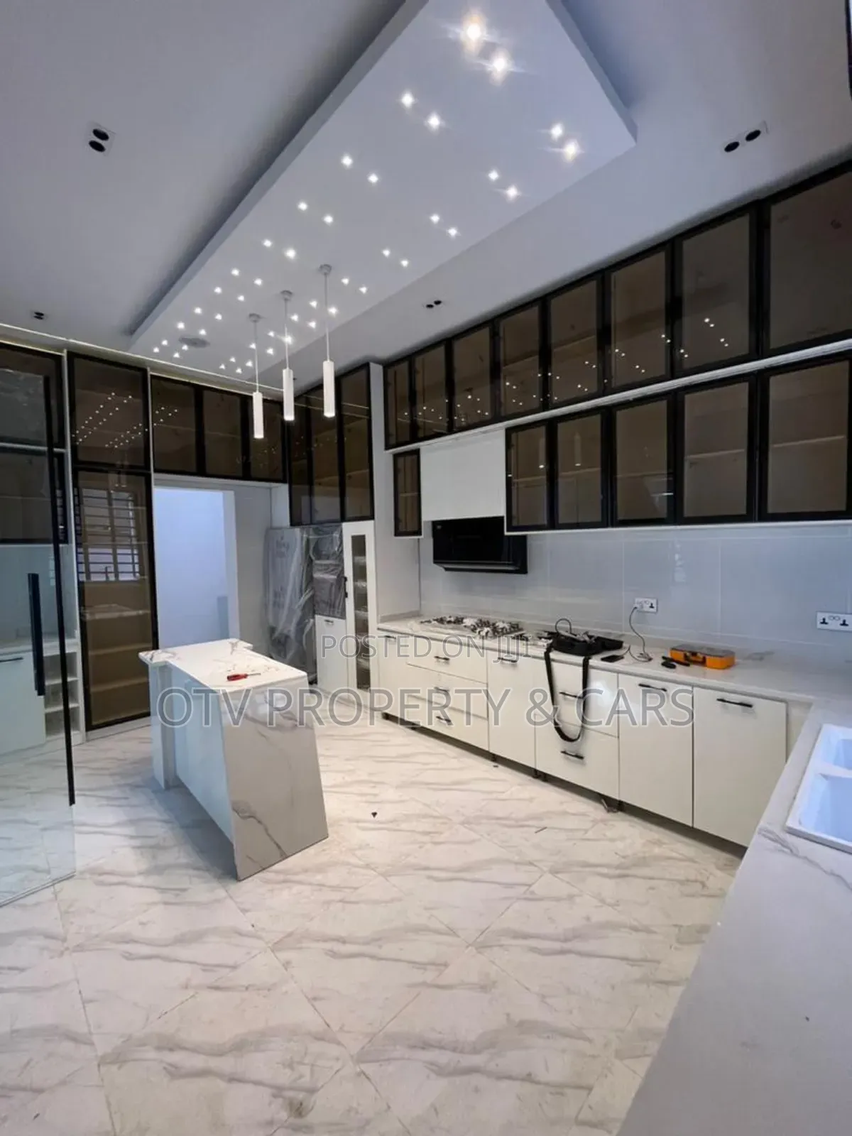 Furnished 4bdrm Maisonette in Lekki Phase 1 for sale