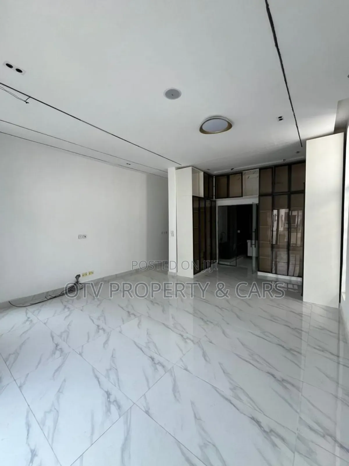 Furnished 4bdrm Maisonette in Lekki Phase 1 for sale