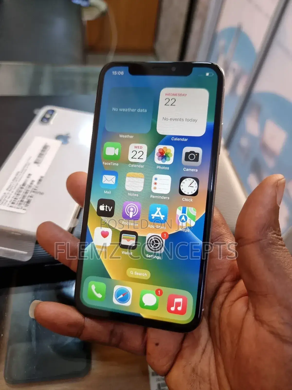 Apple iPhone X 64 GB White