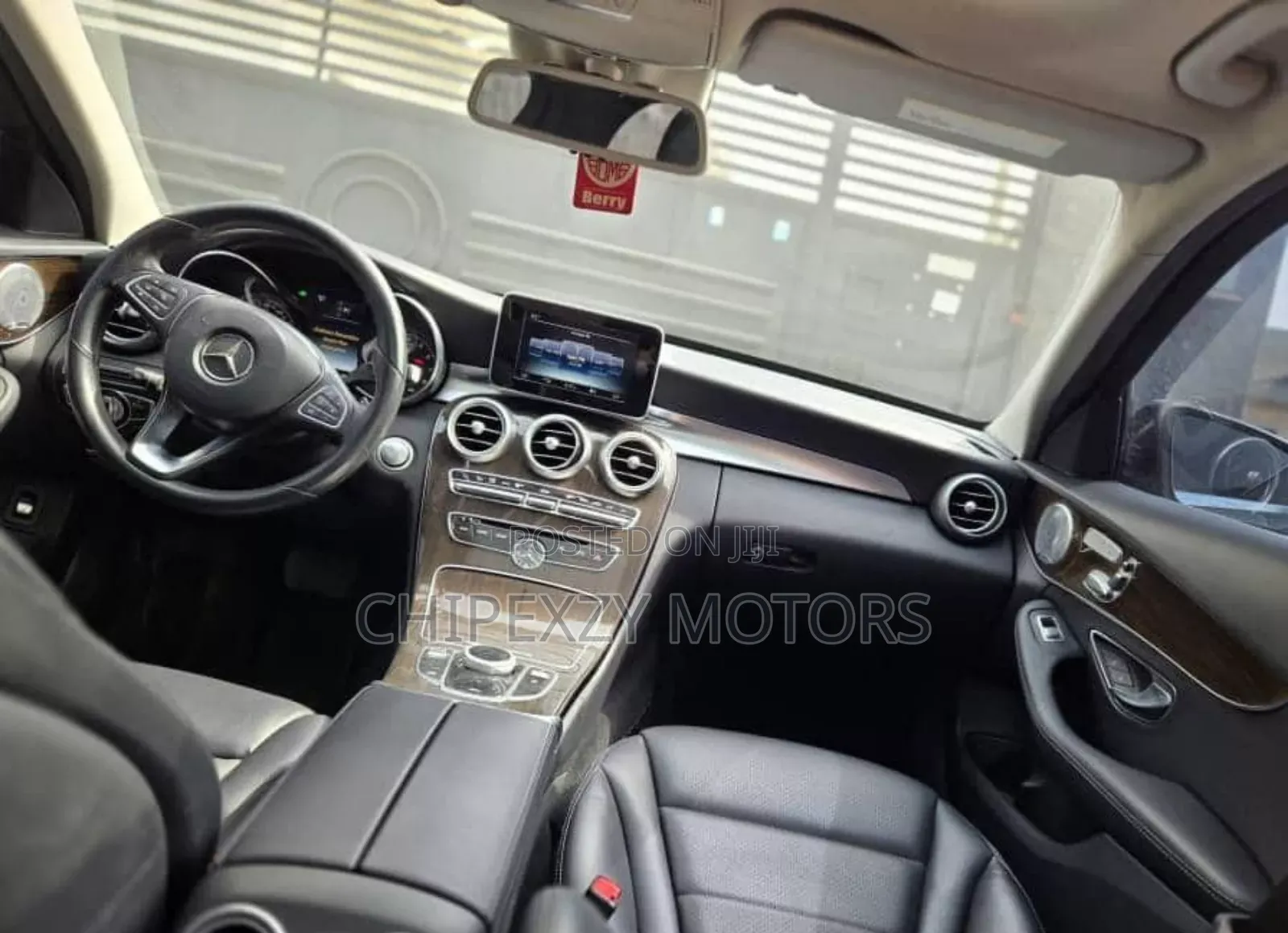 Mercedes-Benz C300 Luxury 4matic Sedan AWD (2.0L 4cyl 7A) 2017 Black