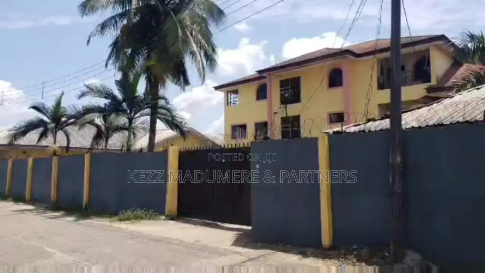 7bdrm Block of Flats in Rumuduru, Port for sale