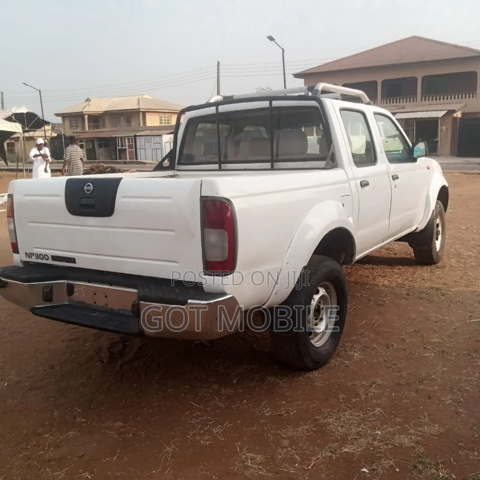 Nissan Frontier 2014 White