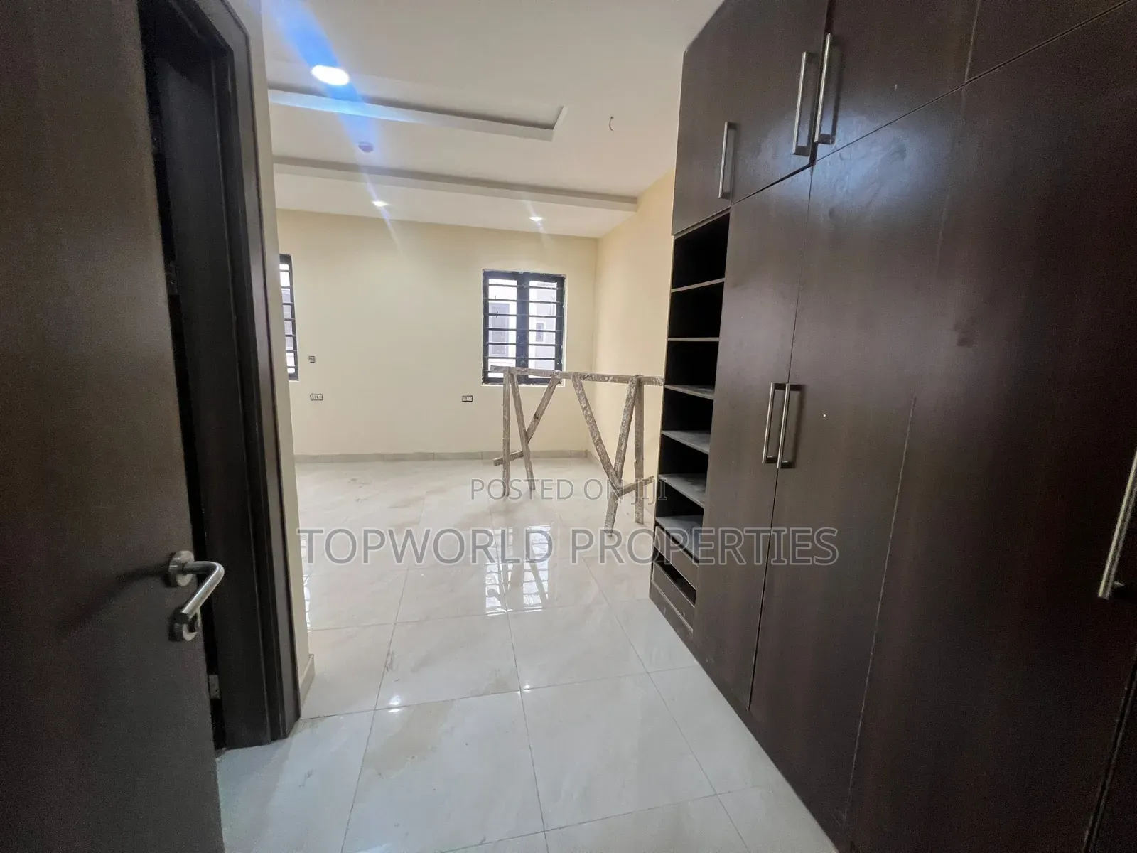 Furnished 4bdrm Duplex in Lekki Phase 1 for sale
