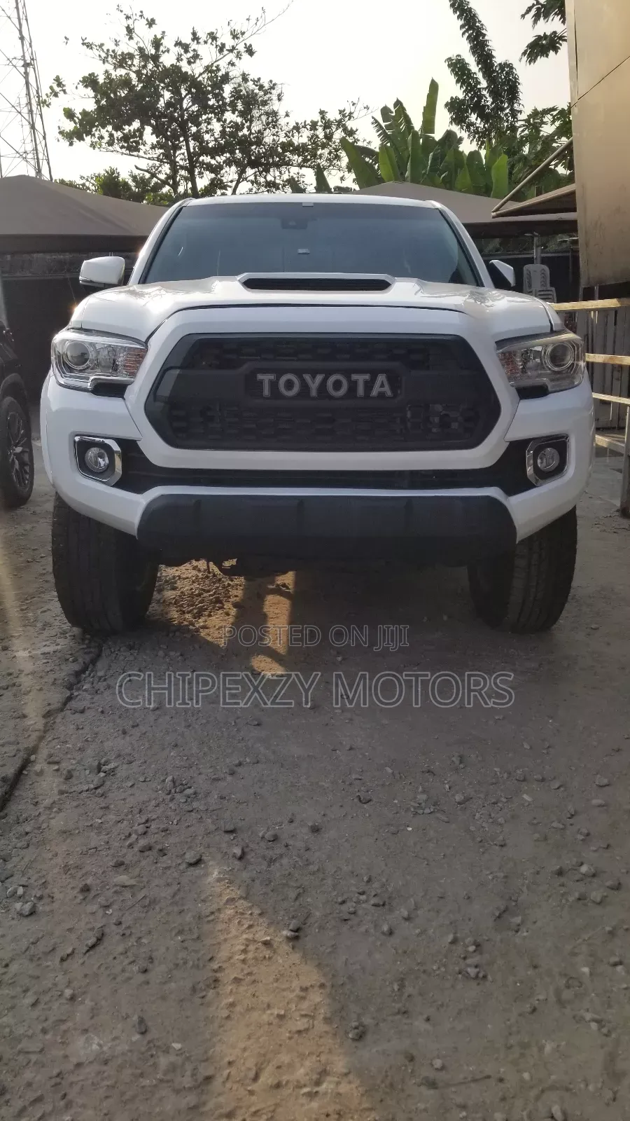 Toyota Tacoma 2023 White