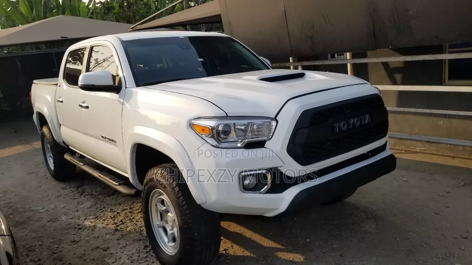 Toyota Tacoma 2023 White