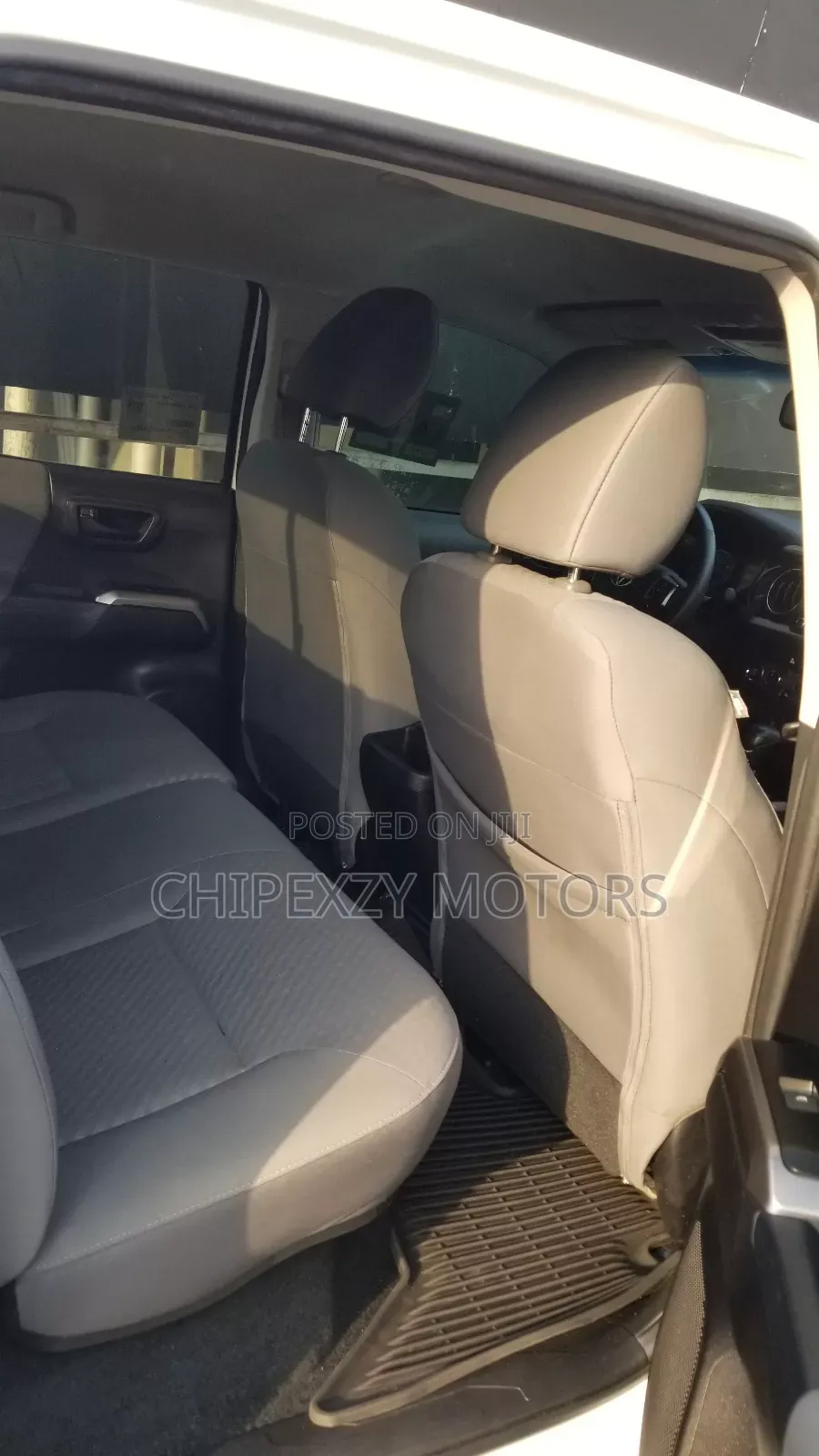 Toyota Tacoma 2023 White