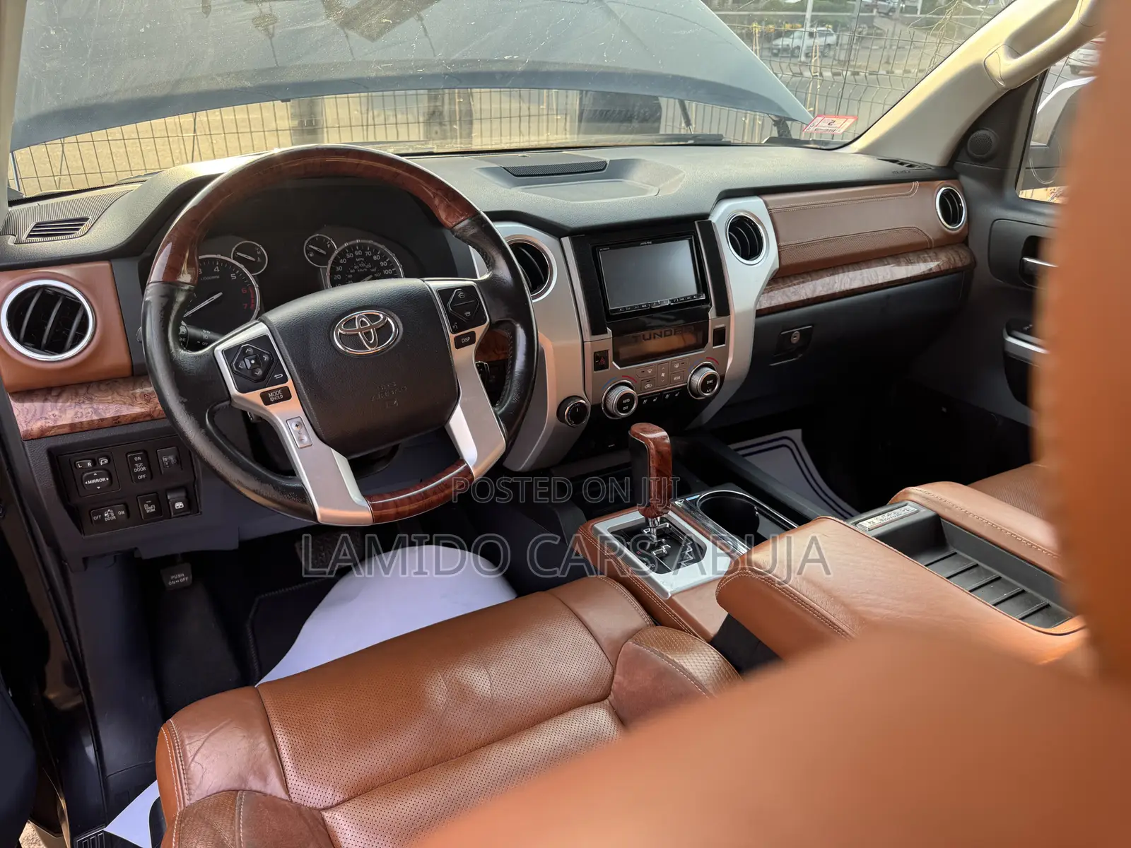 Toyota Tundra 2016 Black