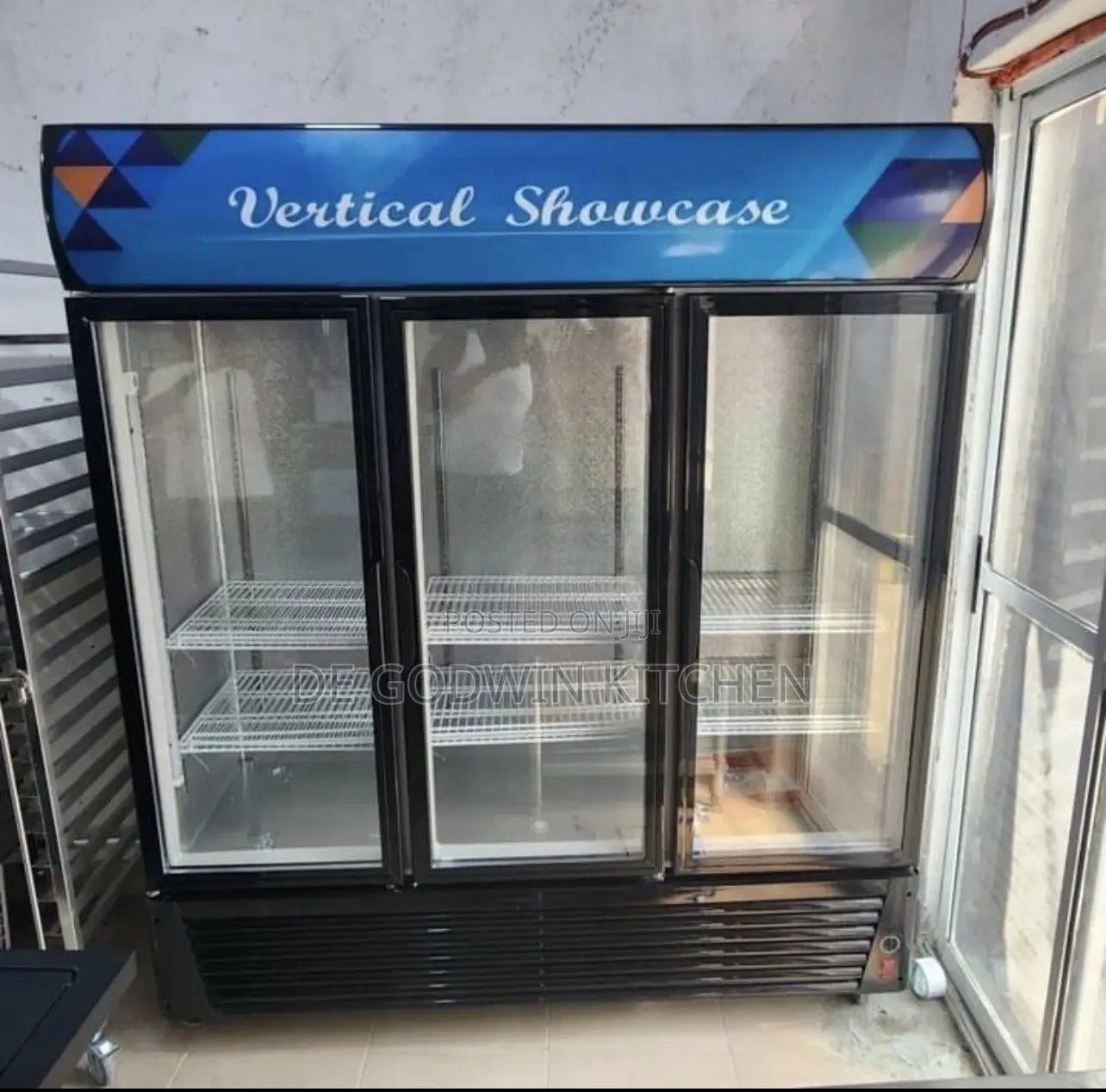 3 Doors Vertical Chiller