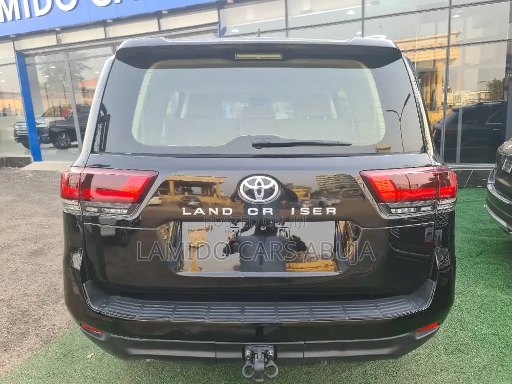 Toyota Land Cruiser 2022 Black