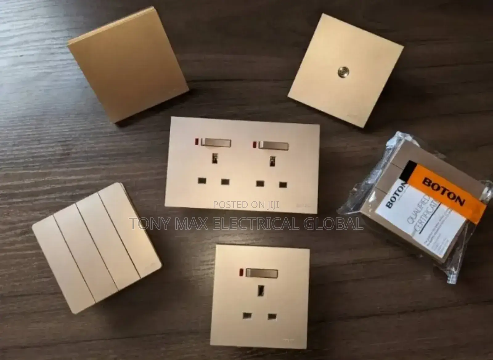 13a Single Socket Original Boton