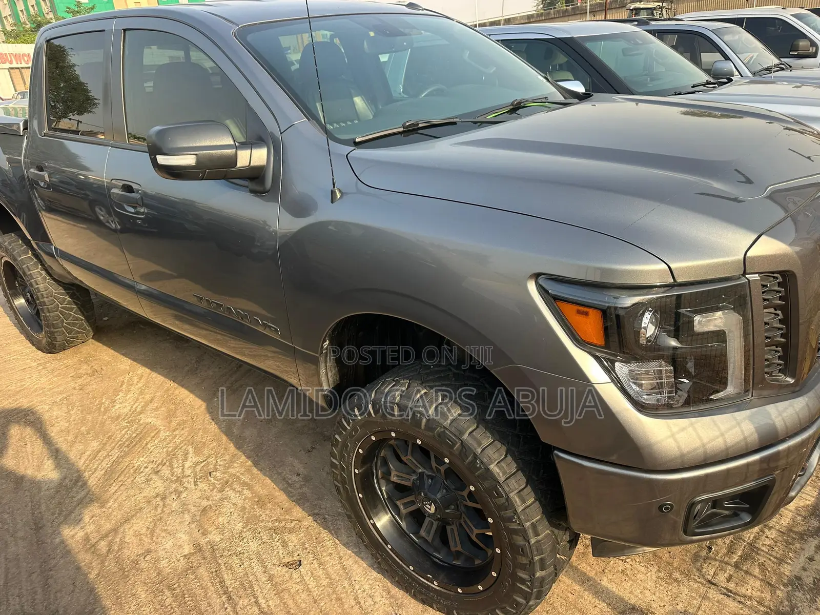 Nissan Titan 2018 Gray
