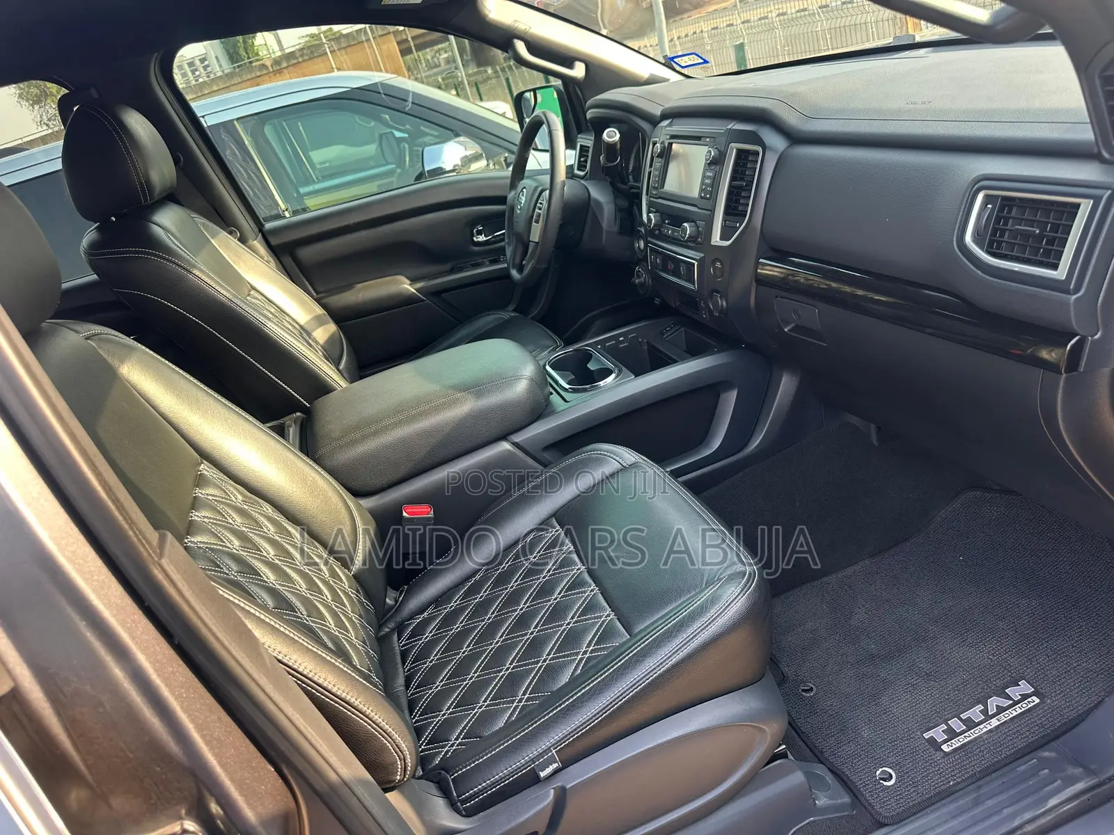 Nissan Titan 2018 Gray
