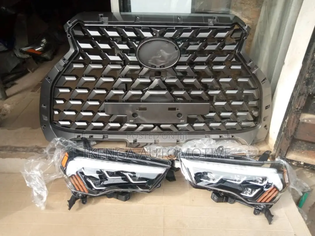 Headlight Toyota 4runner 2018 (Three Torch)
