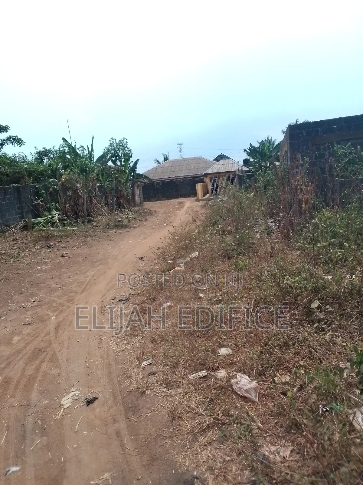 Close to Road,A Plot of Land With 5bedroom at Parkview,Ikorodo