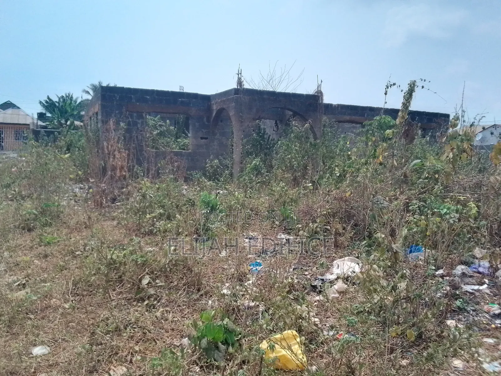 Close to Road,A Plot of Land With 5bedroom at Parkview,Ikorodo