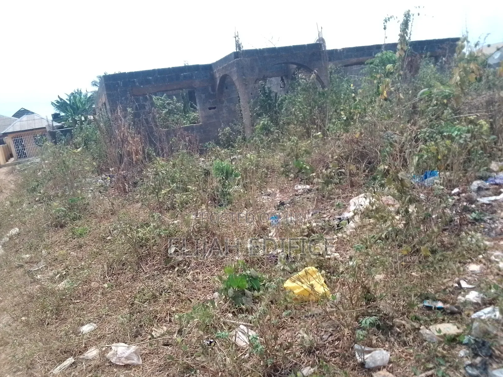 Close to Road,A Plot of Land With 5bedroom at Parkview,Ikorodo