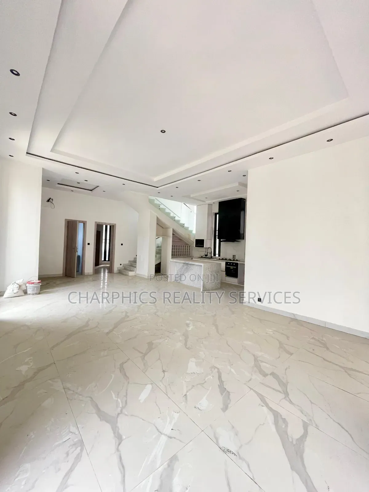 5bdrm Duplex in Ikate for sale