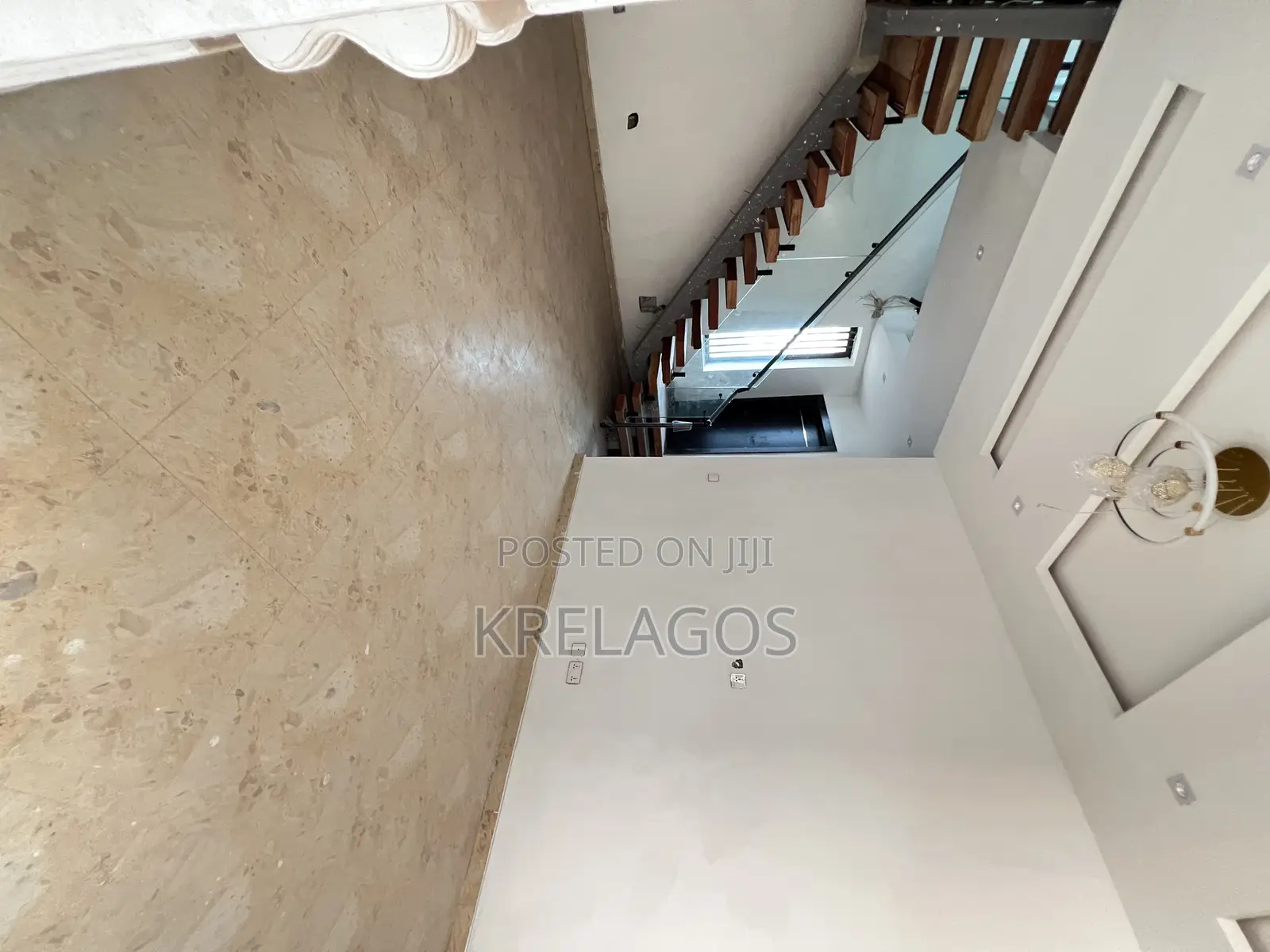 5bdrm Duplex in Orchid, Chevron for sale