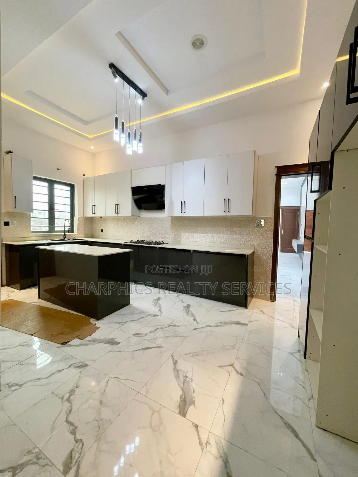5bdrm Duplex in Ikate for sale