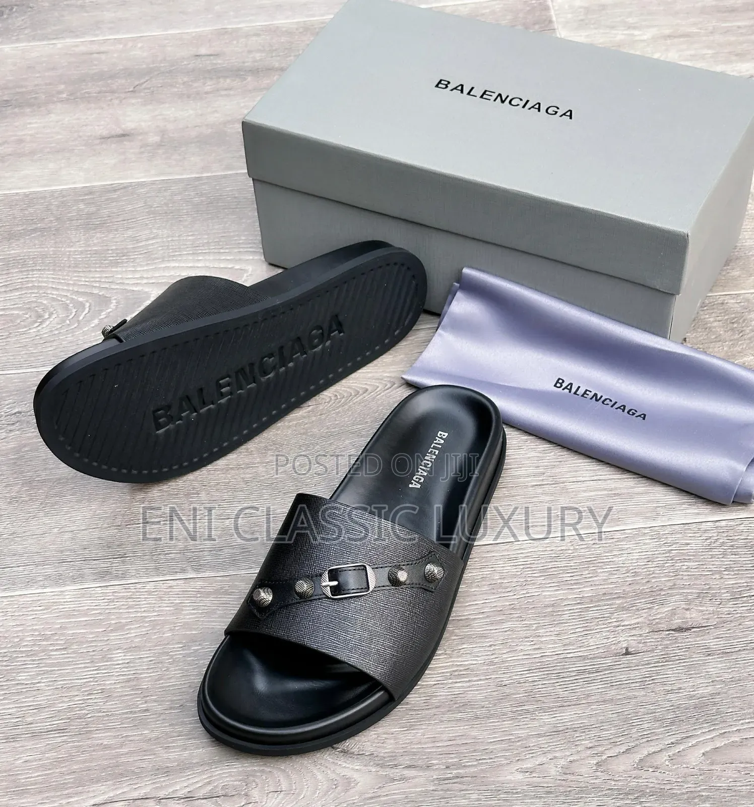Top Quality Luxury Balenciaga Collection Available In Store