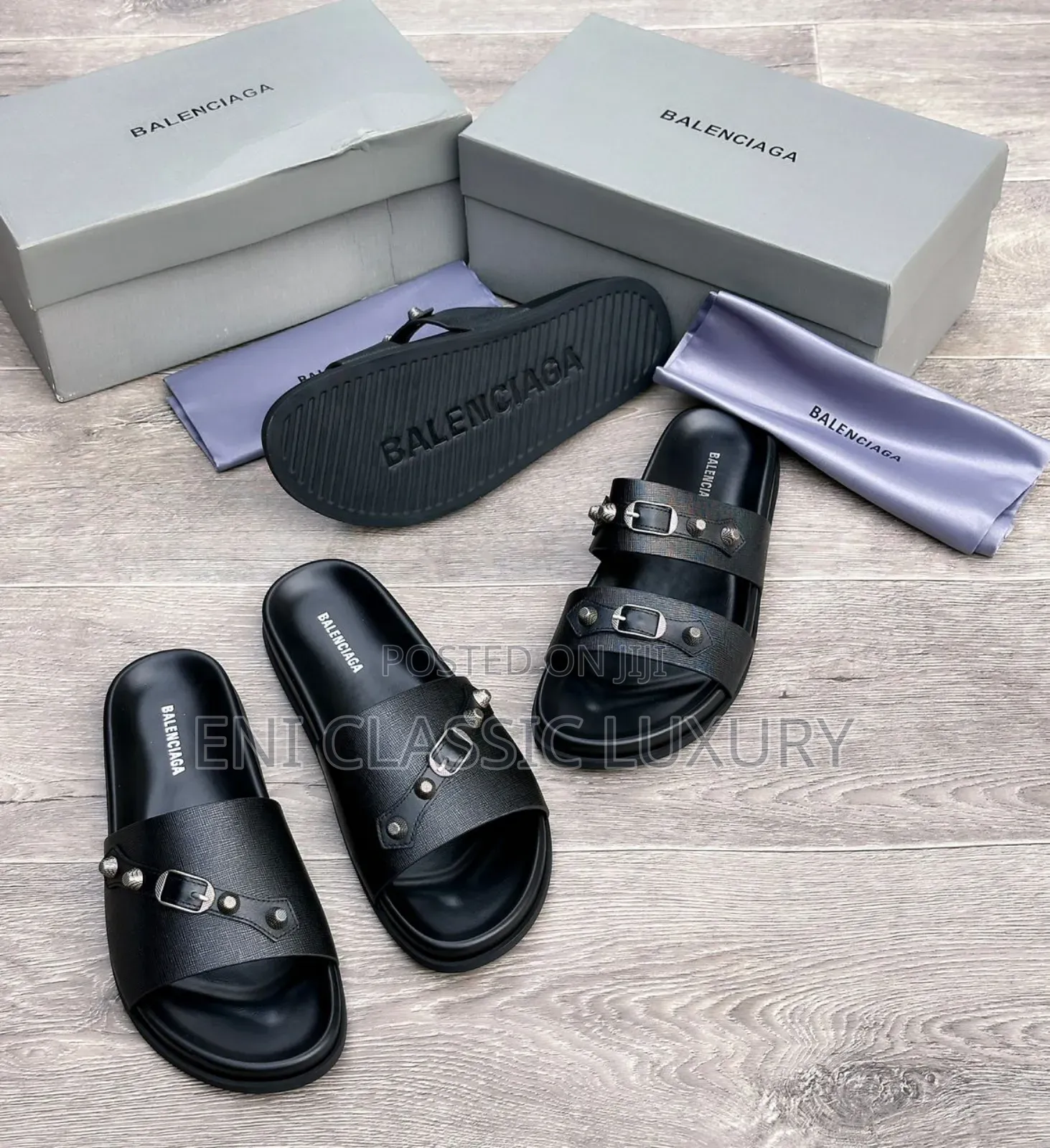 Top Quality Luxury Balenciaga Collection Available In Store