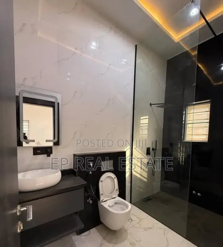 6bdrm Duplex in Karsana for sale
