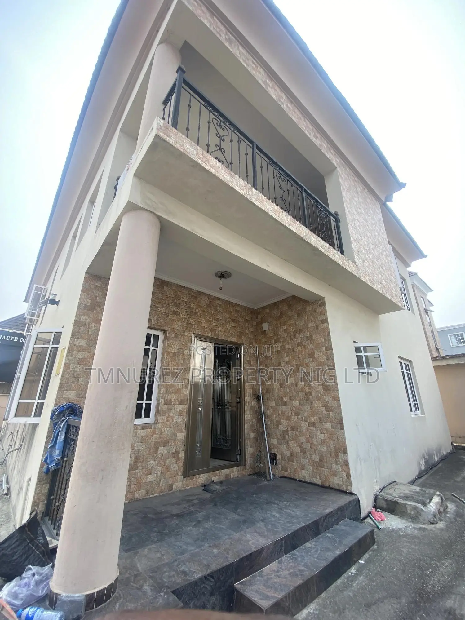 5bdrm Duplex in Lekki Phase 1 for rent