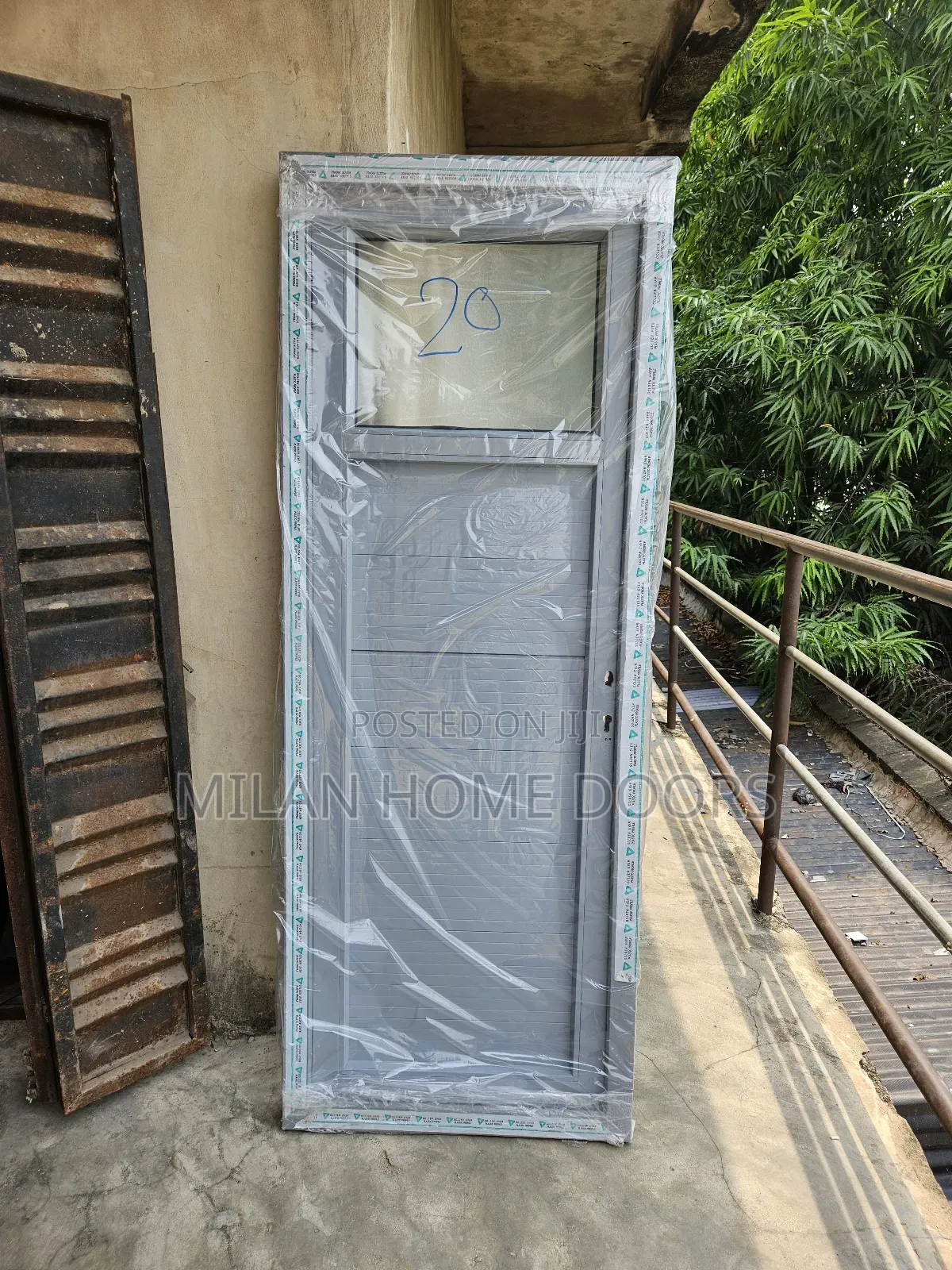 Bathroom and Toilet 750m Gray Door