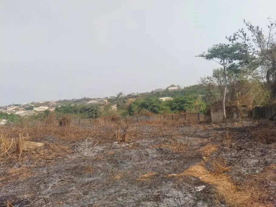 29 Massive Plots of Land in an Estate