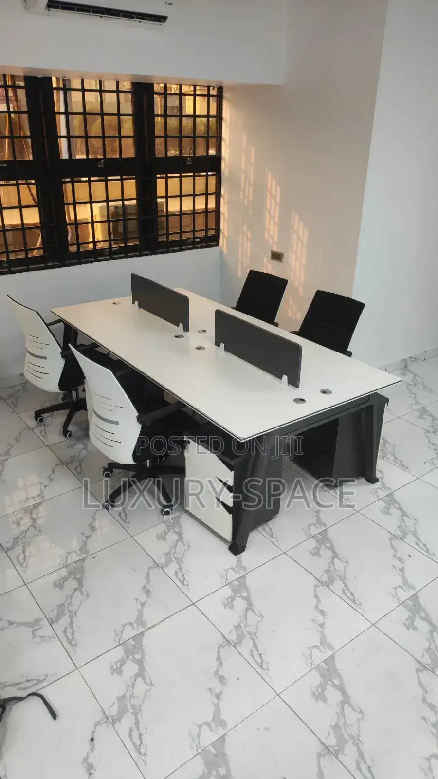 Modern Executive Workstation Set With 4 Chairs