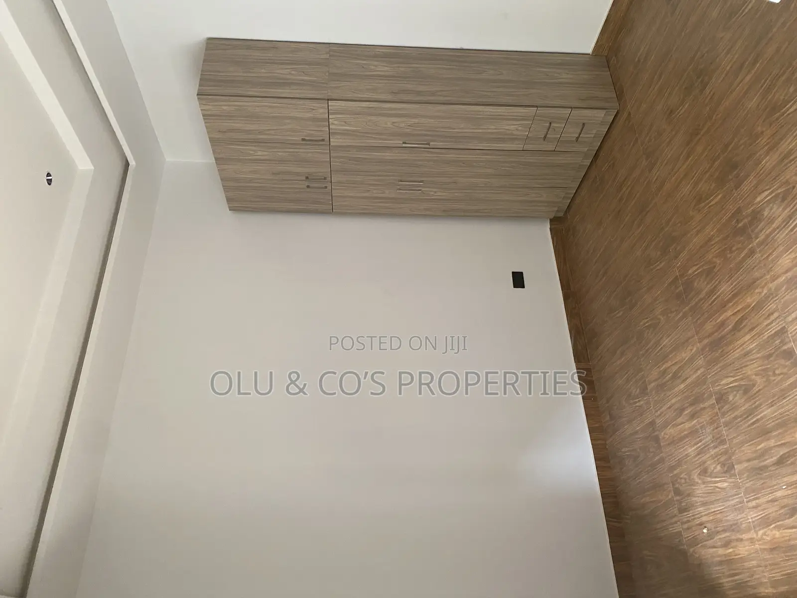 2bdrm Block of Flats in Durumi By Urban for rent