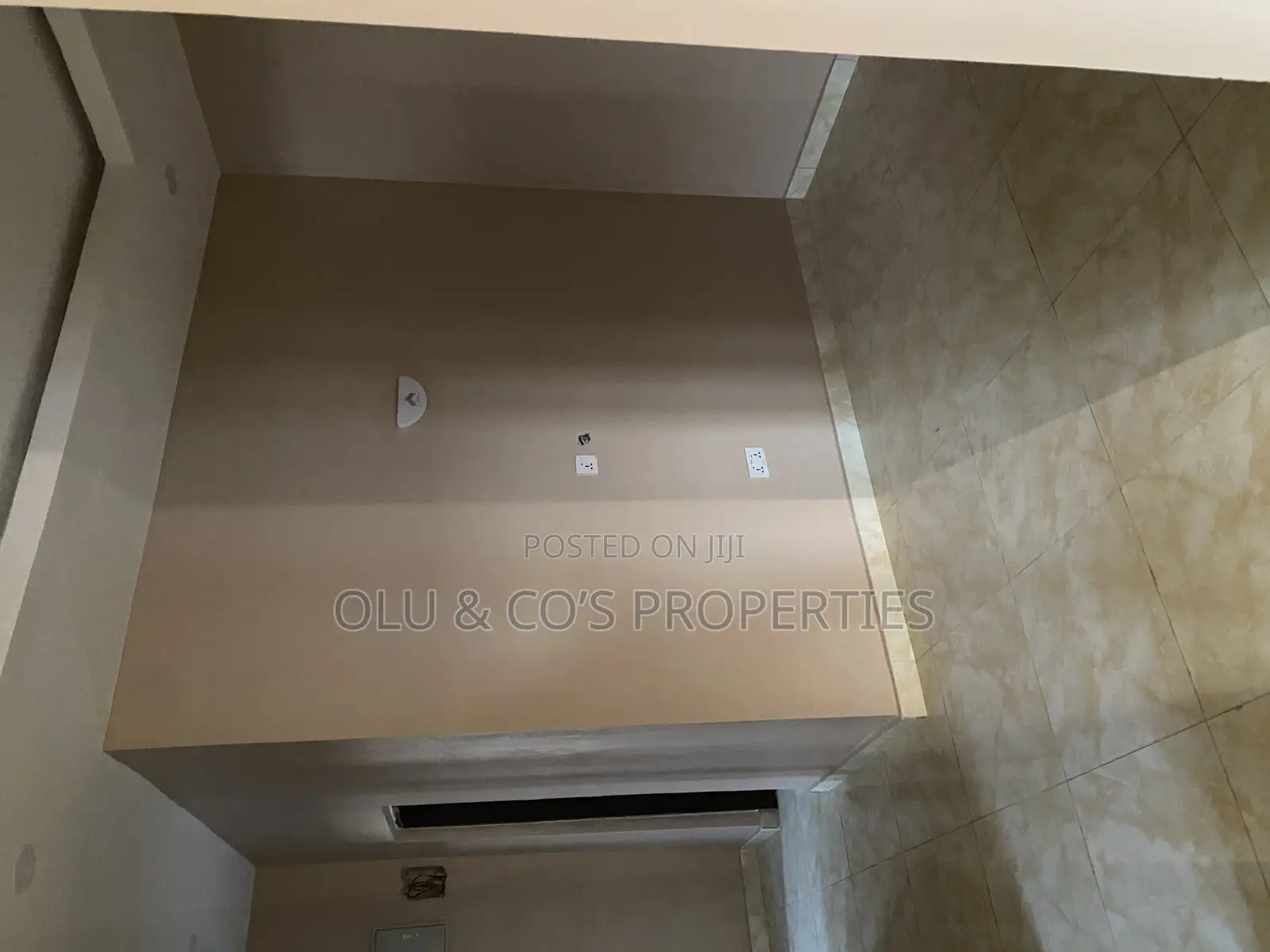 2bdrm Block of Flats in Palm Height Estate, Lugbe District for rent