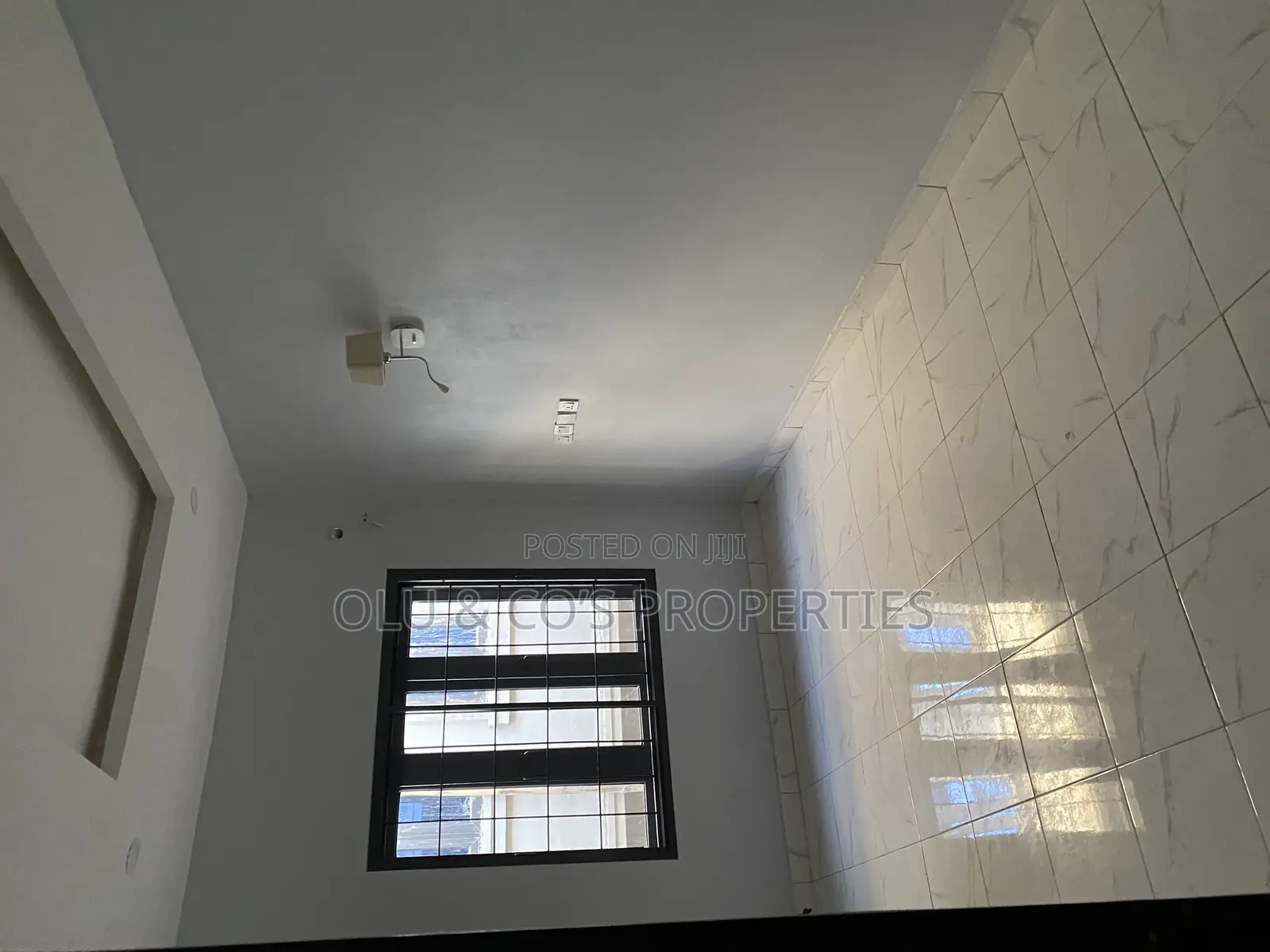 2bdrm Block of Flats in Palm Height Estate, Lugbe District for rent