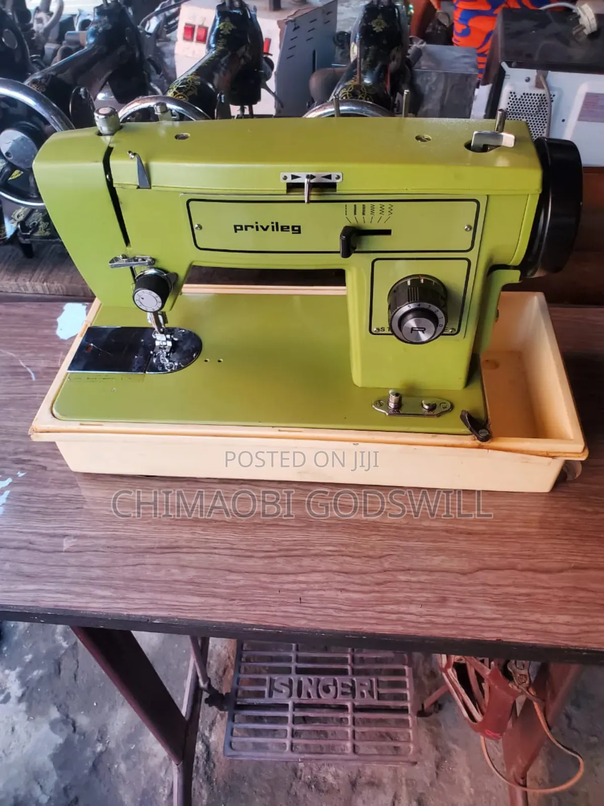 Privilege Straight and Zigzag Electric and Manual Machine